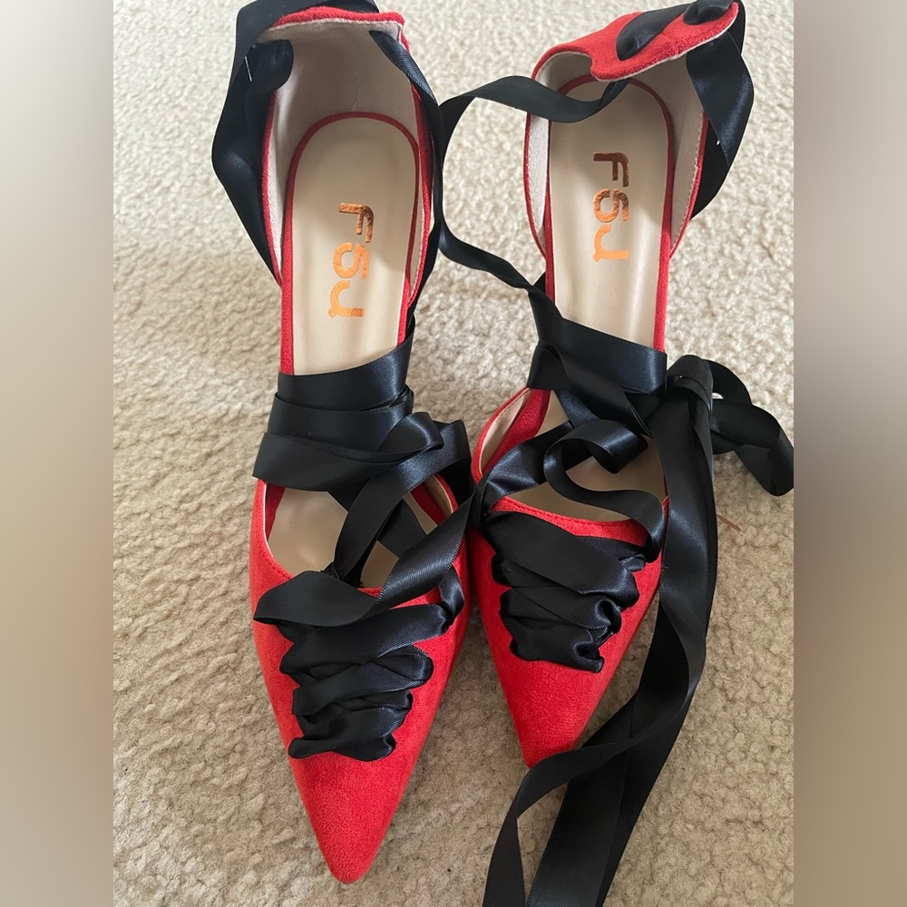 Like New! FSJ RED WOMEN’S shoes
